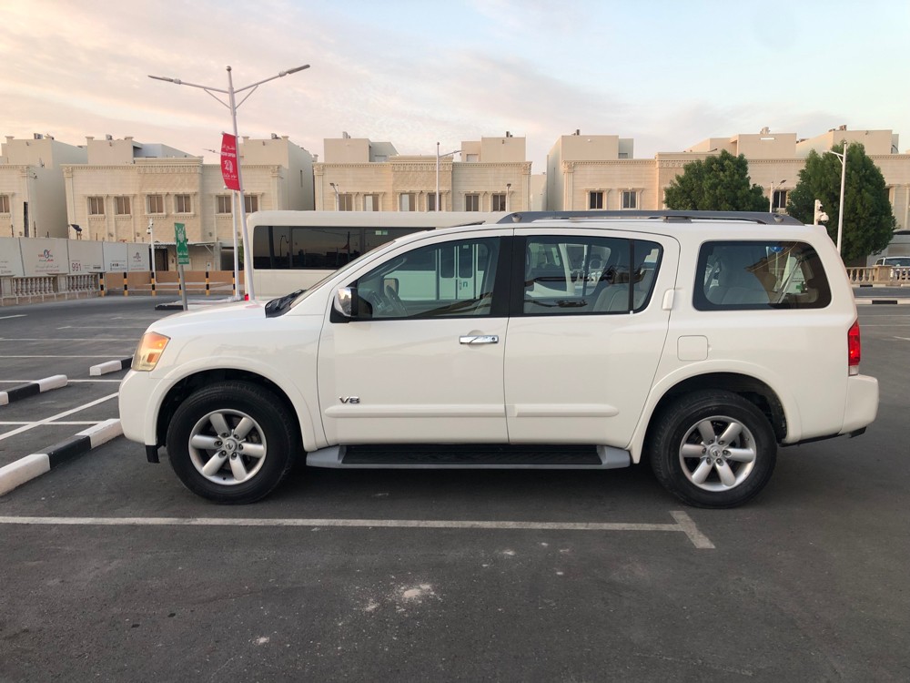 Nissan Armada perfect condition - 14