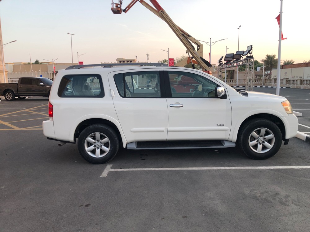 Nissan Armada perfect condition - 8