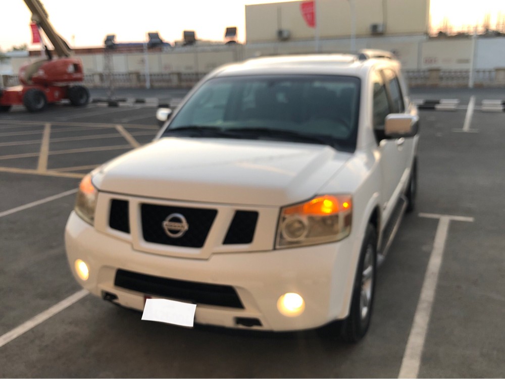 Nissan Armada perfect condition - 2