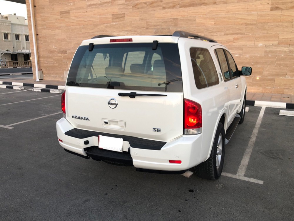 Nissan Armada perfect condition - 15