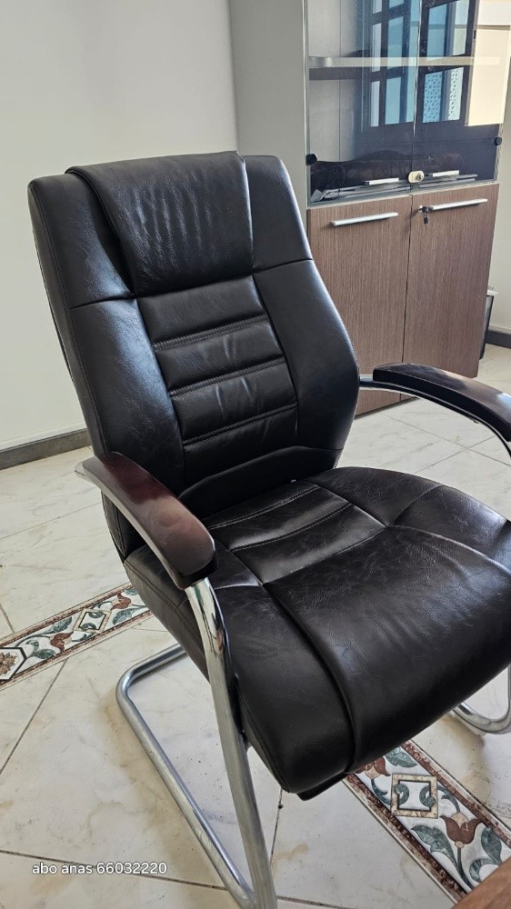 used furniture buying scaling - 3