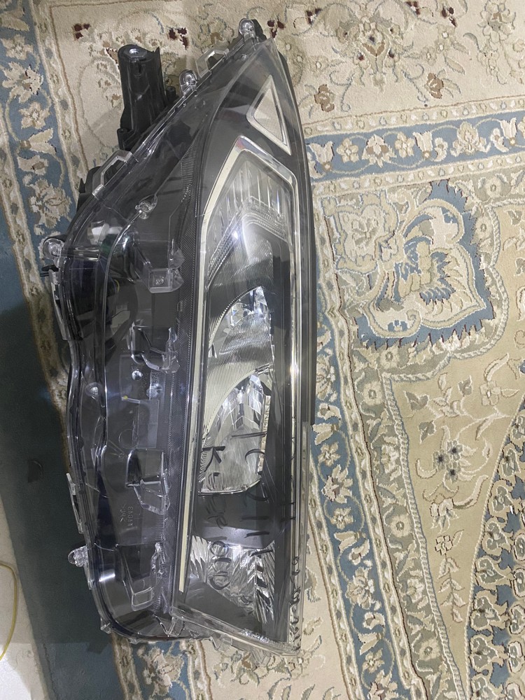 TOYOTA RAV4 headlight 2023 model - 1