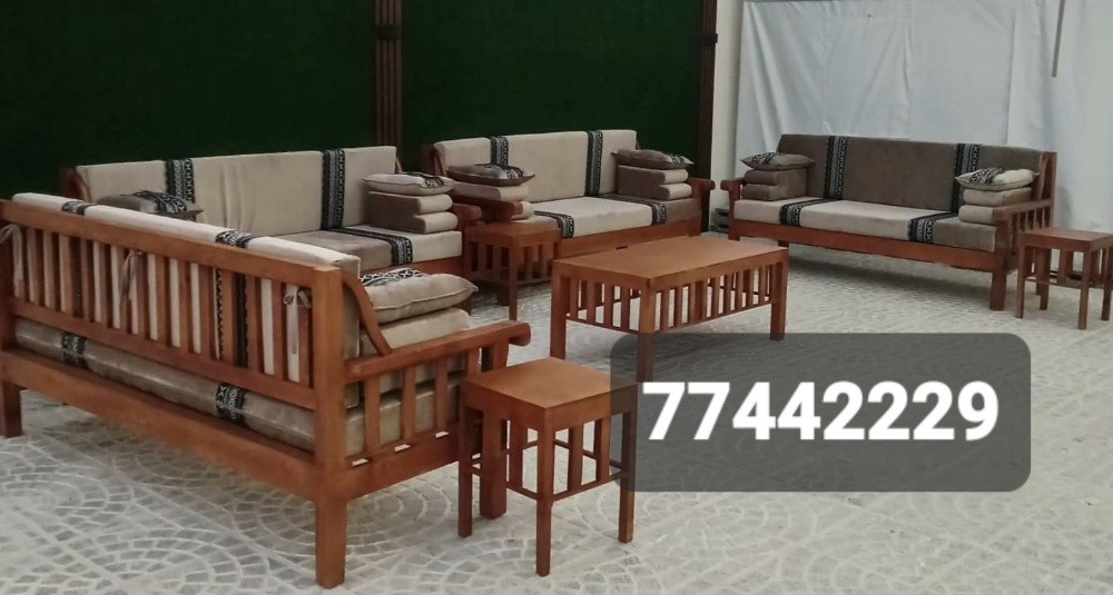 ٤كراسي و٤طاولات وطاولة كبيرة - 3