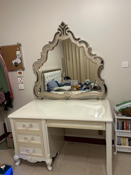 Elegant Double Bedroom Set - 4