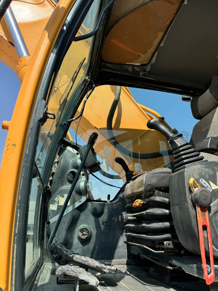 Hyundai excavator - 6