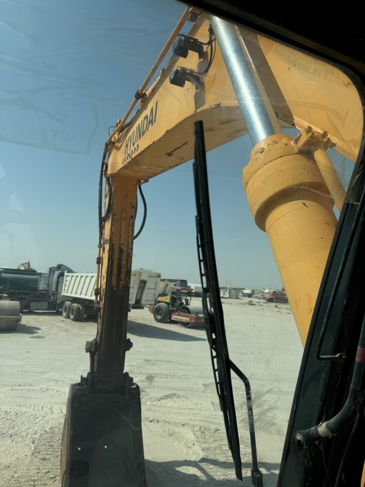 Hyundai excavator - 1