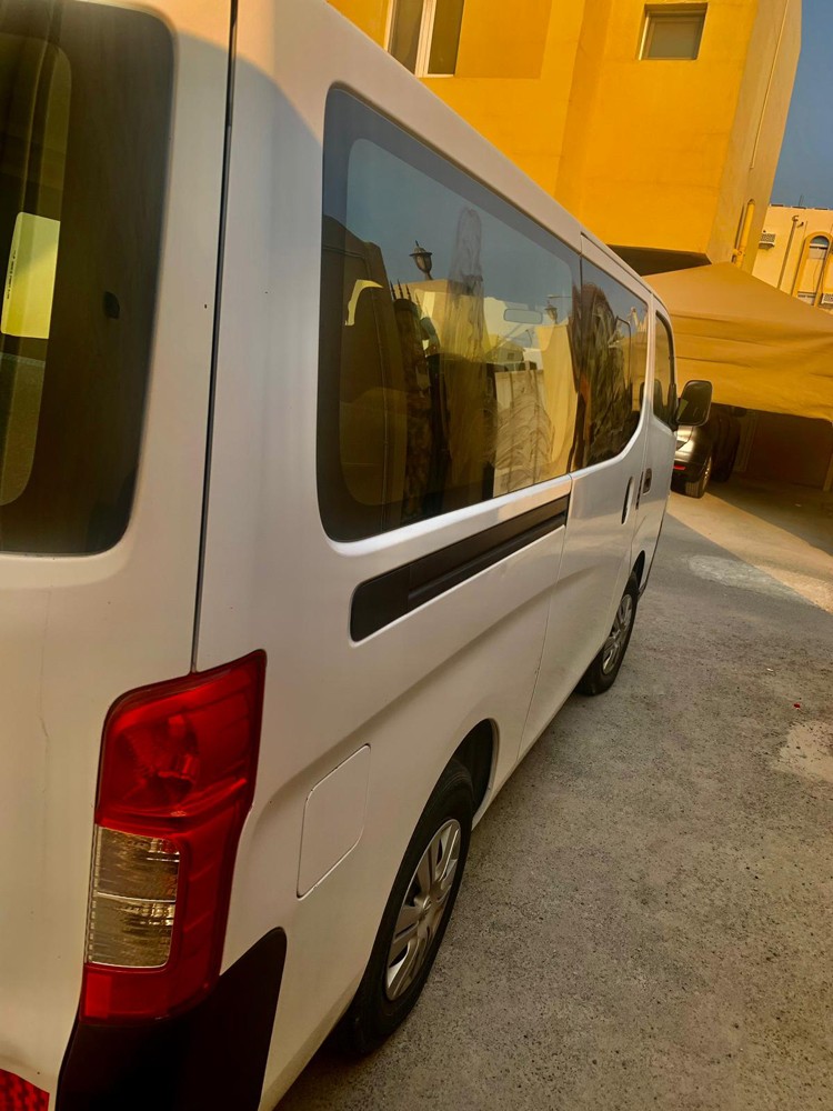 Nissan Urvan 2016 for rent - 7