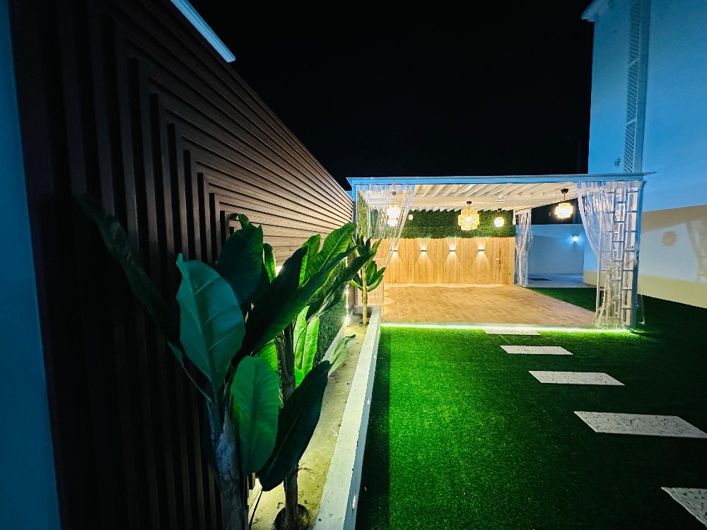 Outdoor Decor - 8