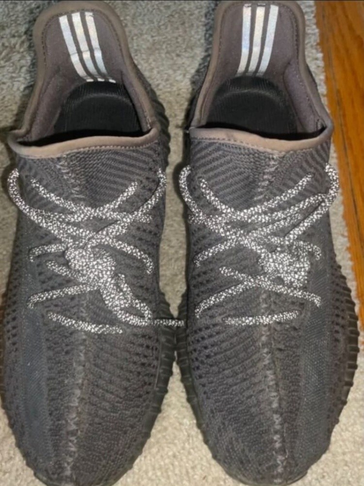 adidas yezzy orignal shose - 2