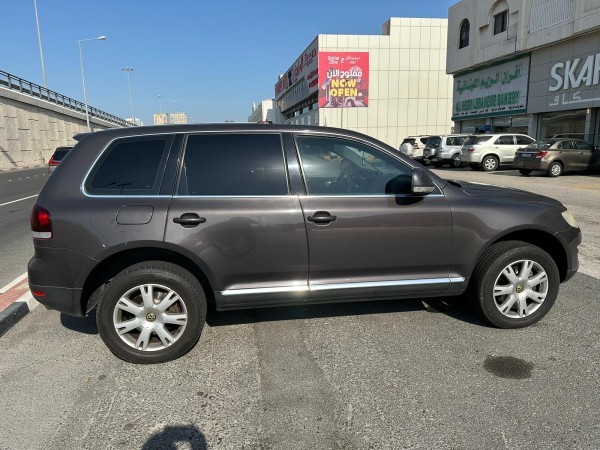 2010 Model Car in Mint Condition - 4