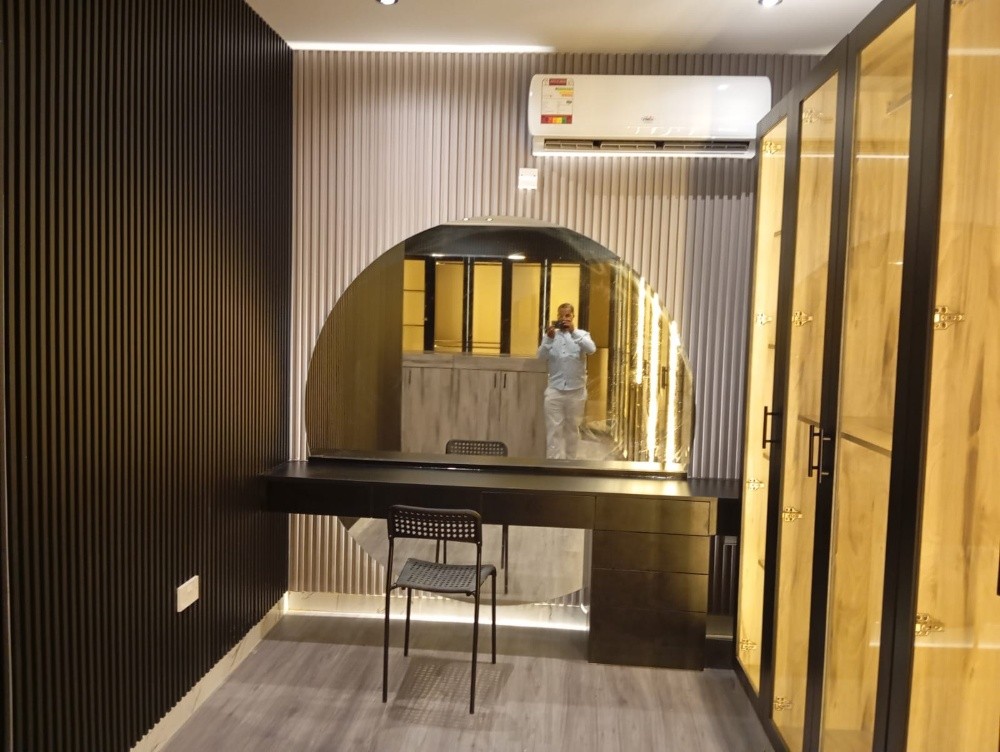 دريسن روم وطاولات وتسريحه ومرايات - 1