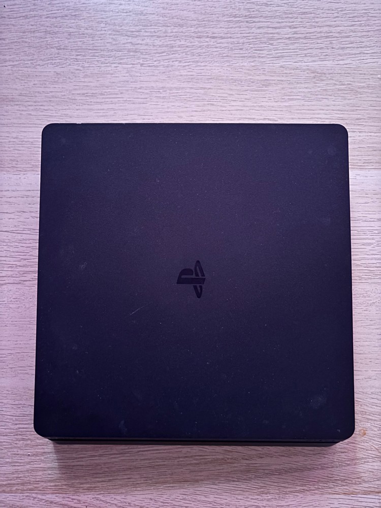 playstation 4 slim - 3