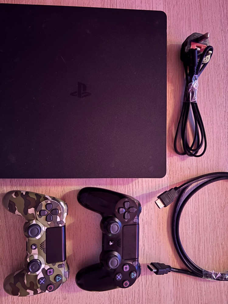 playstation 4 slim - 4