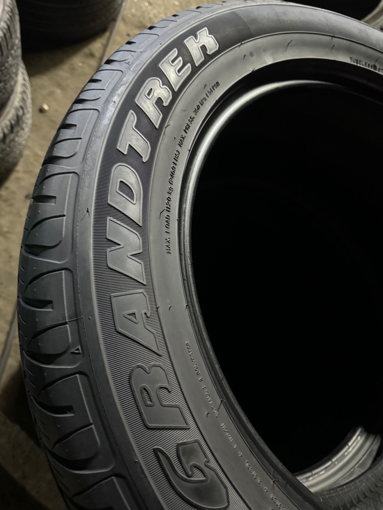 285/50/20”Dunlop Tyre - 5