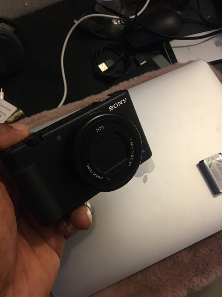 SONY ZV1 Digital camera - 5