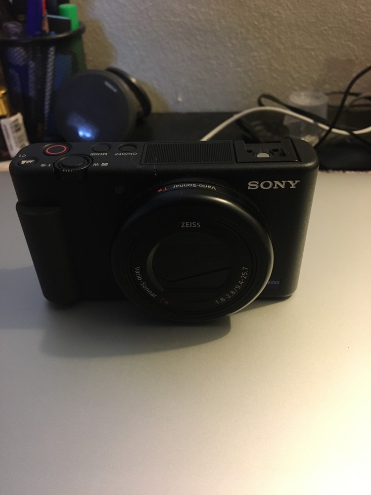 SONY ZV1 Digital camera - 3