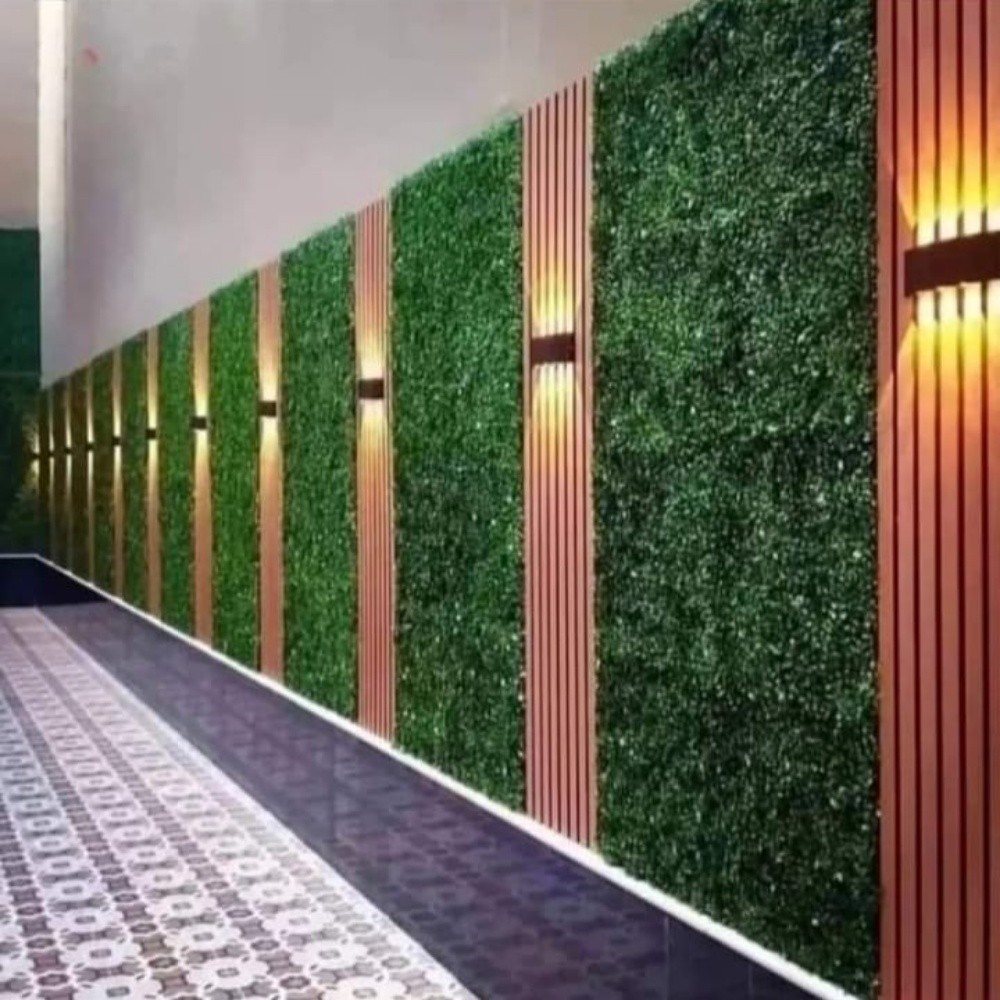 green carpet - 1