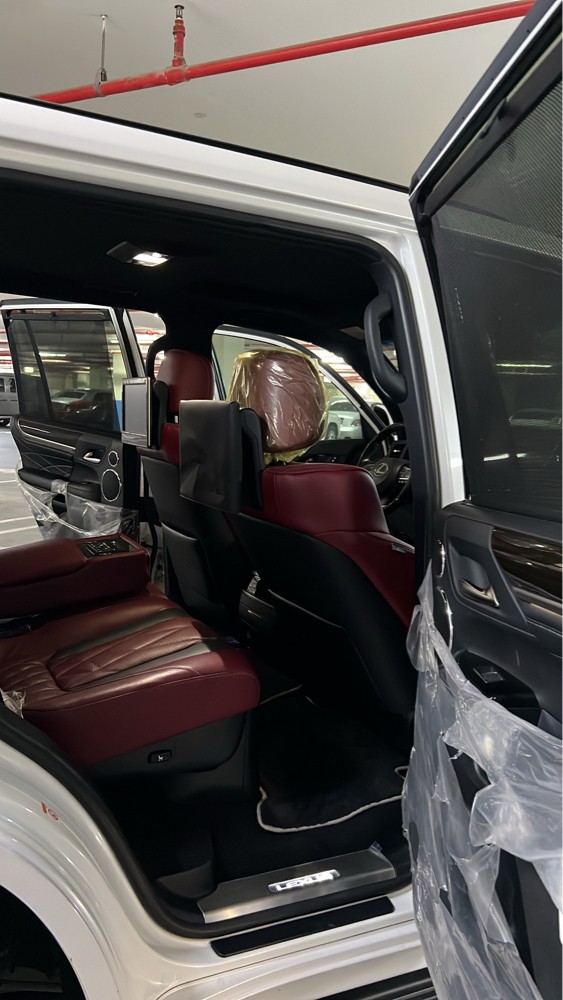 2019 LEXUS LX570  - 8