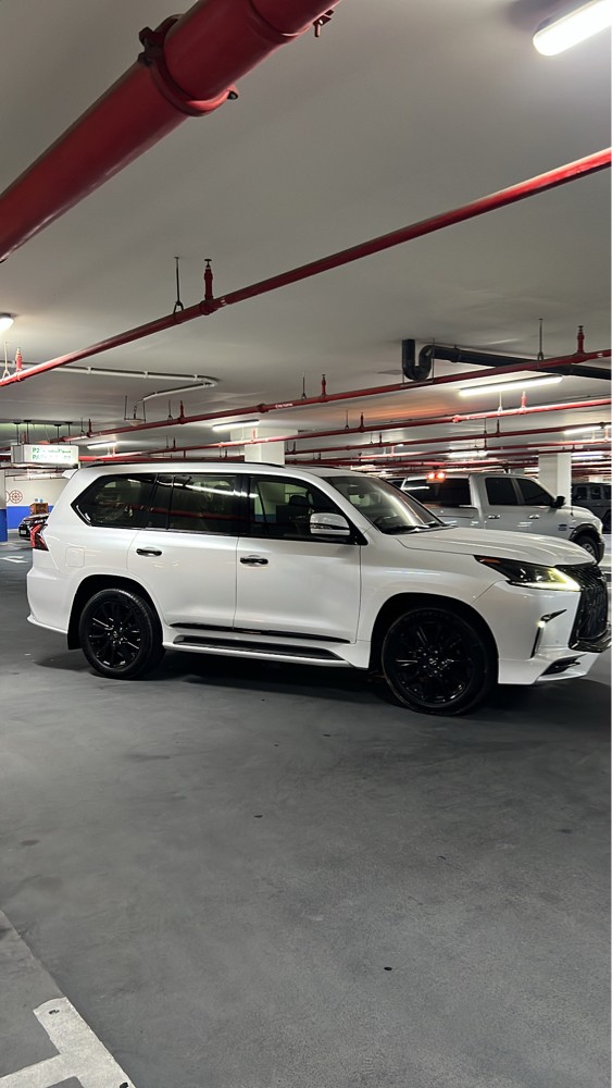 2019 LEXUS LX570  - 3