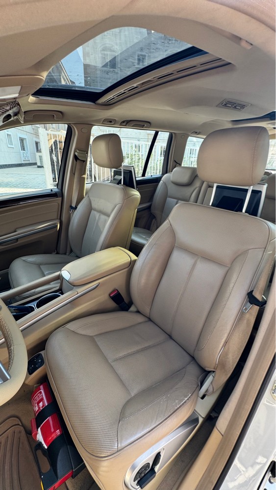 Mercedes GL500 2011 - 10