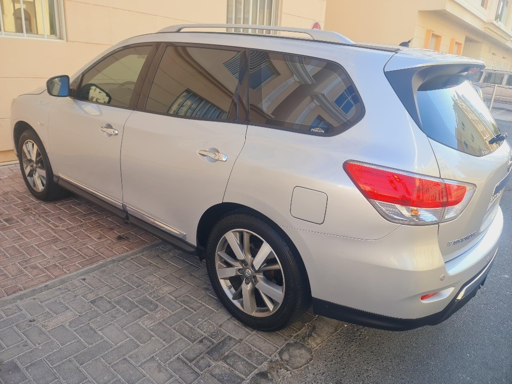 نيسان باثفايندر اس ال 2013 - 2