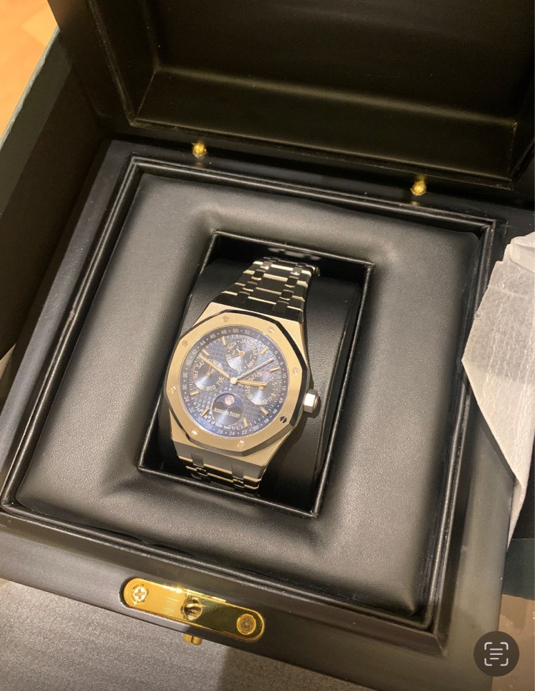 AP - AUDEMARS PIGUET  - 1