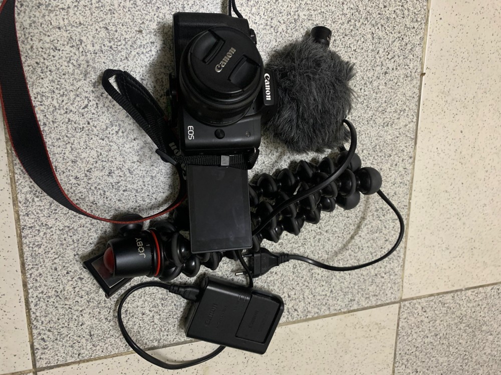Canon M50 - 1