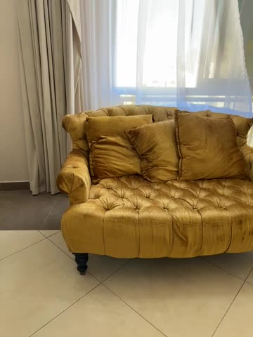 2 seaters Sofa - The one Brand - 1