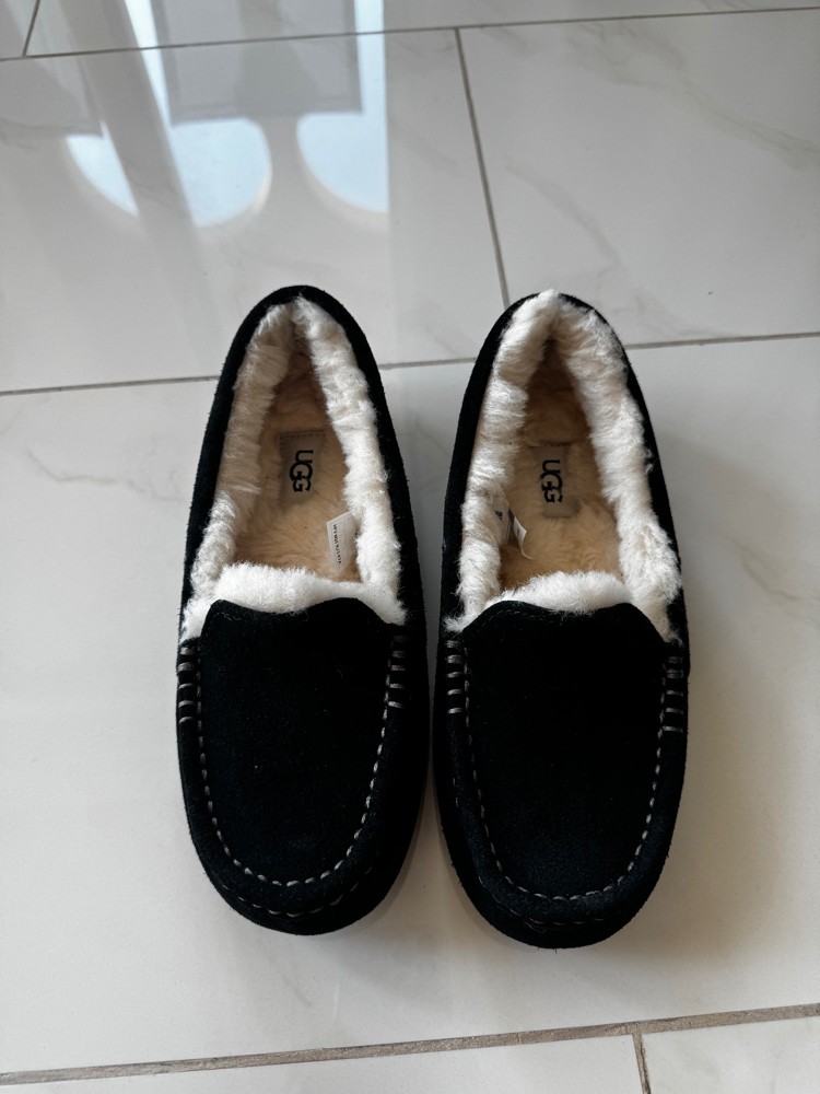 UGG - 2