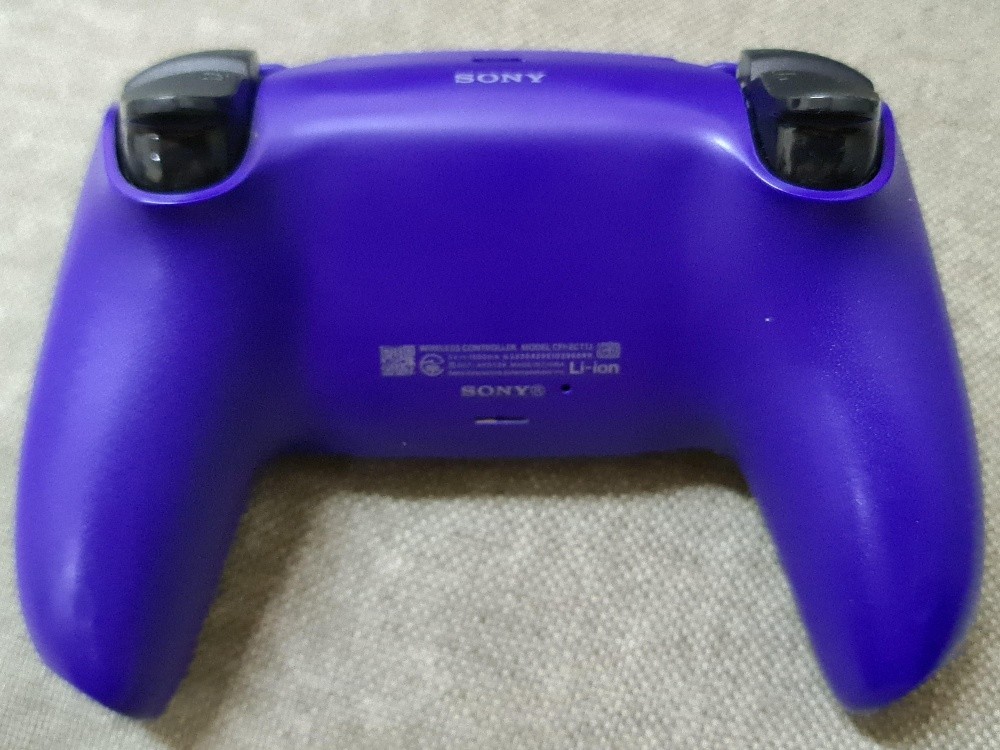 Dualsense used purple controller - 2