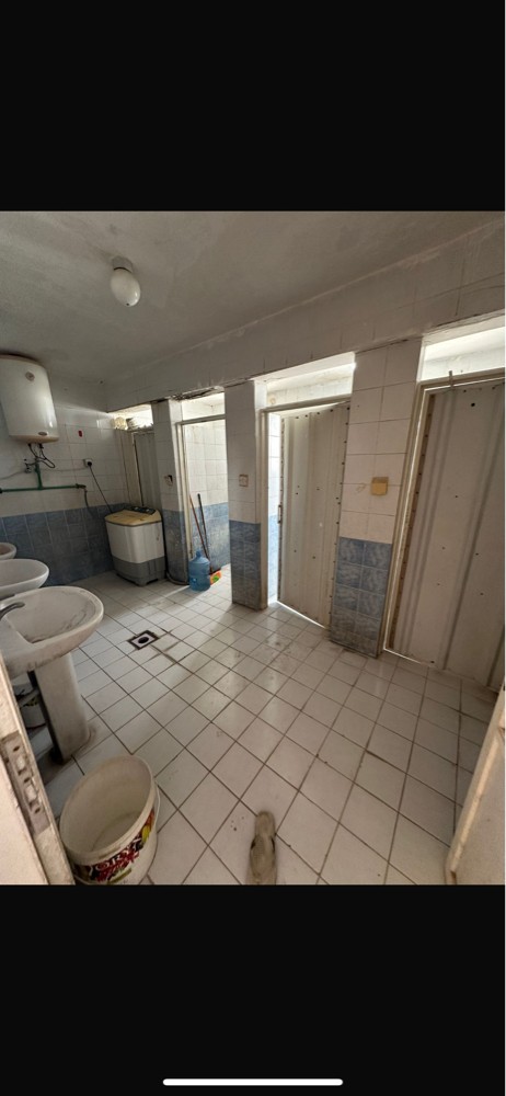 5 rooms in Aba saleel - 5