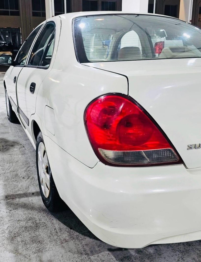 Nissan Sunny - 4