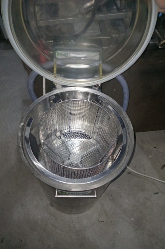 Vegetable washing machine - 2