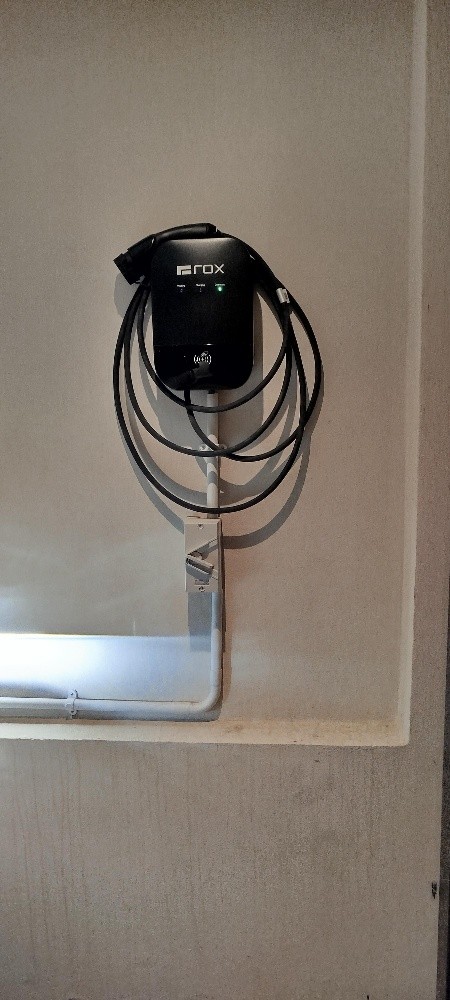 electric car charger technician - 2