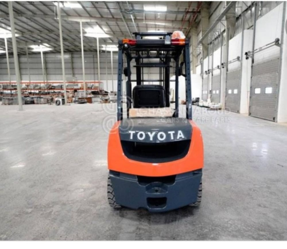 2023 model forklift  - 1