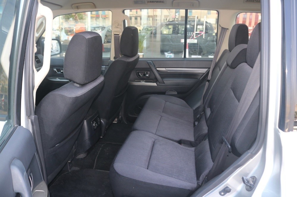 Mitsubishi Pajero - 3