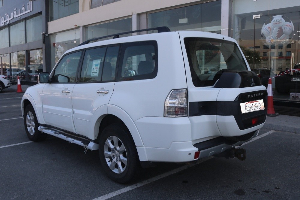 Mitsubishi Pajero - 4