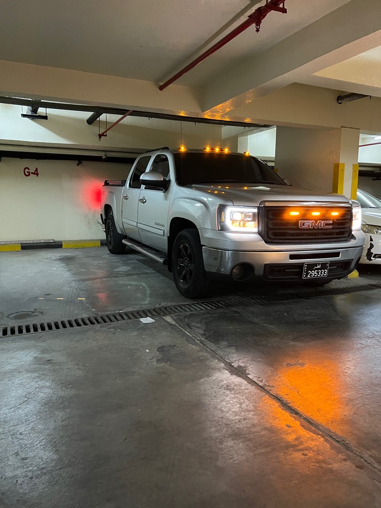 GMC Sierra SLE 4x4 - 1