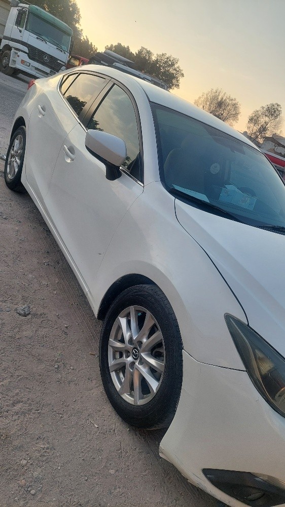 Mazda 3 - 7