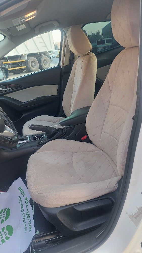 Mazda 3 - 4