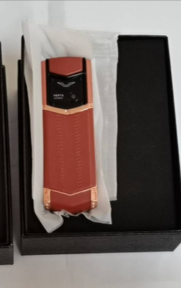 Nokia e52 arabic box - 9