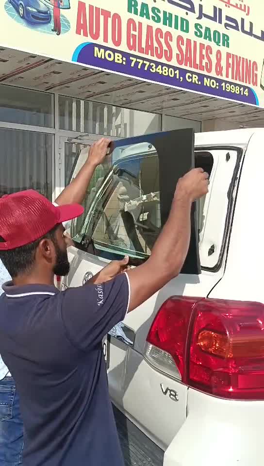 CAR GLASS SALES AND FIXING SHOP . - 6