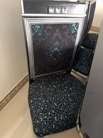 طاولة سفره للبيع ب ٨ كراسي  - 4