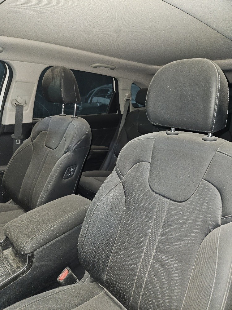Kia Sorento - 4