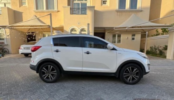 KIA SPORTAGE 2,4 FULL OPTION - 2