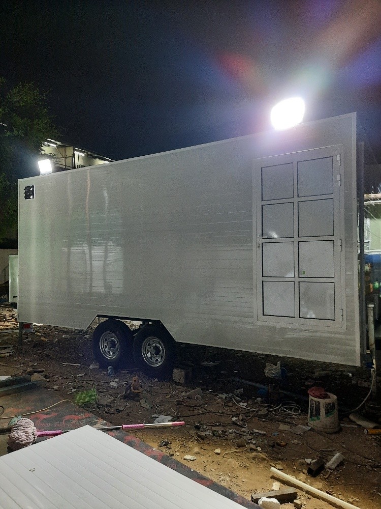 3/6 kitchen with wheels - 1