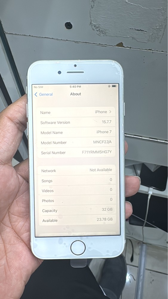 iPhone 7 32GB - 1