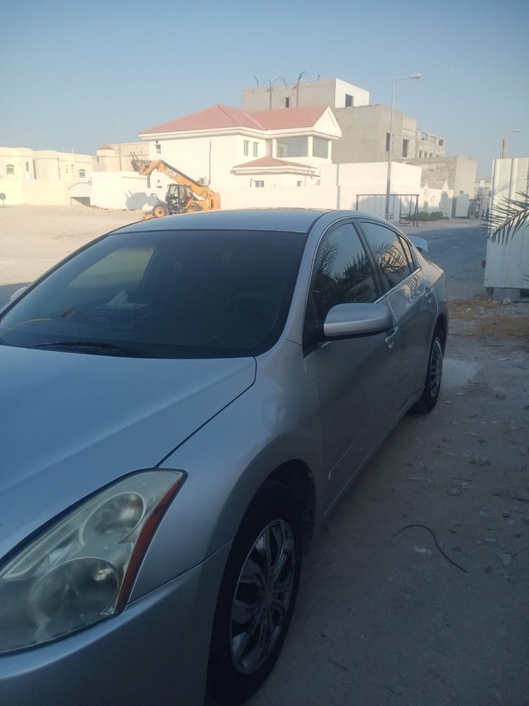Nissan Altima - 4