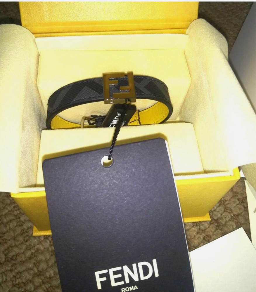 FENDI 'FF Metal Logo Reversible - 4