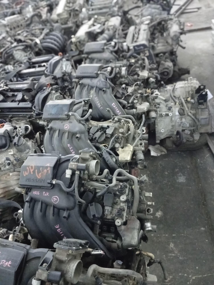 HR16 Sentra engine - 3